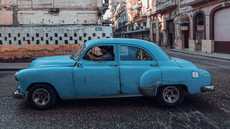 Alt‑Havanna, Oldtimerfahrt und Kochshow